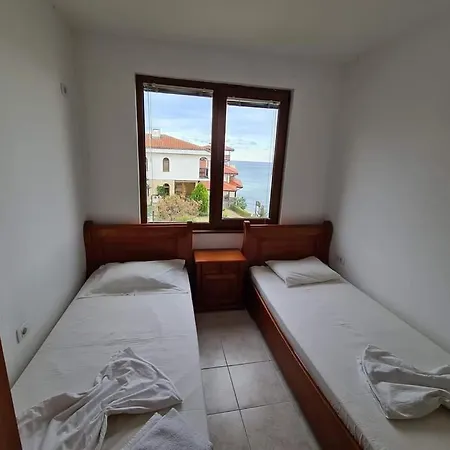 Appartement под наем 4-стаен с изумителна фронтална гледка море, Sun Coast влас